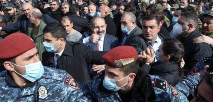 Ermenistan’da Darbenin Ayak Sesleri: Neden Şimdi? Yarın Ne Olacak?
